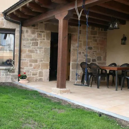 El Valle De La Mantequilla Holiday home